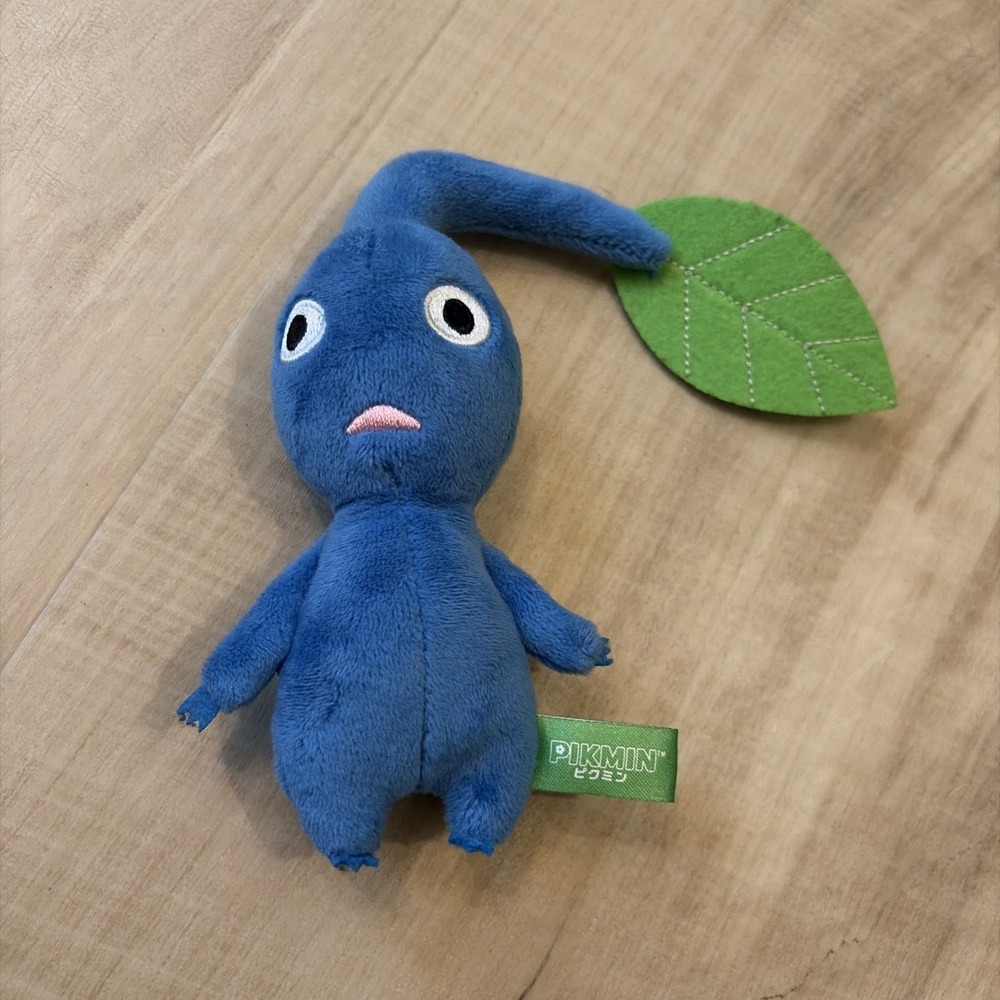 Pikmin Mascot / Blue Pikmin Leaf  Stuffed Toy Plush Doll Japan